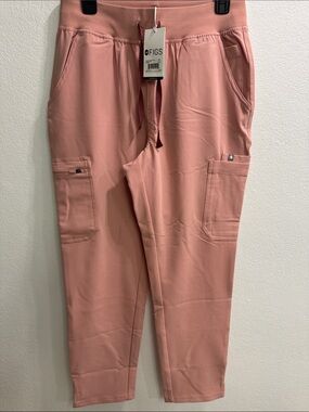 FIGS Women’s Cargo Pants - Dusty Rose